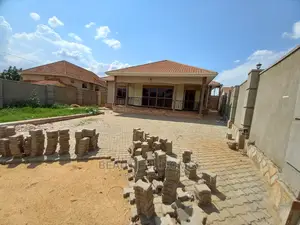 Furnished 5bdrm House in Buwate, Kira for Sale