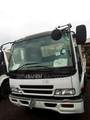 Isuzu Forward Model 2005