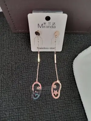 Clasy and Unique Stylish Earpins