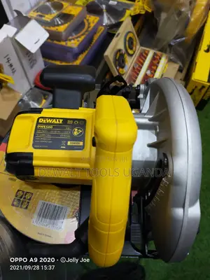 Dewalt Circular Saw Machine