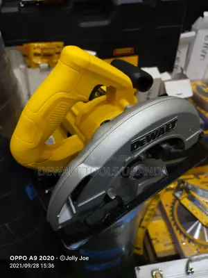 Dewalt Circular Saw Machine