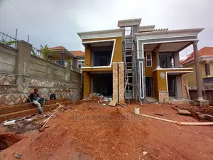 Furnished 5bdrm Mansion in Kira for Sale