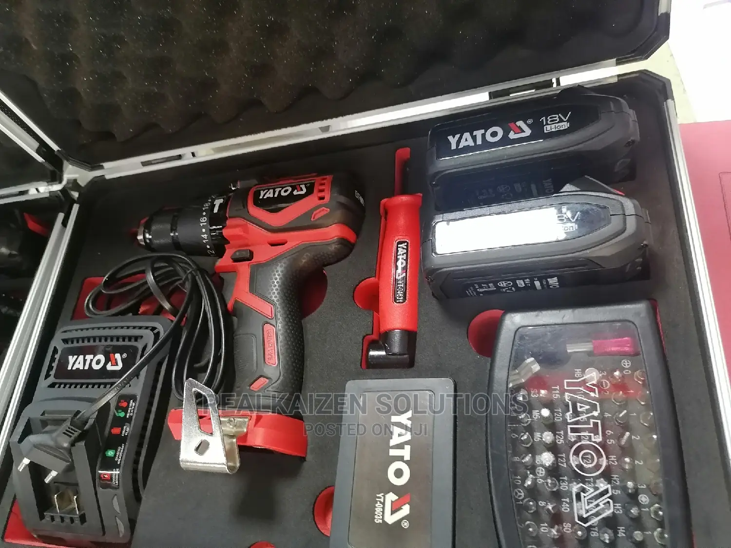 Poland YATO Premium Cordless Drill 2 Battery Bits Set Box