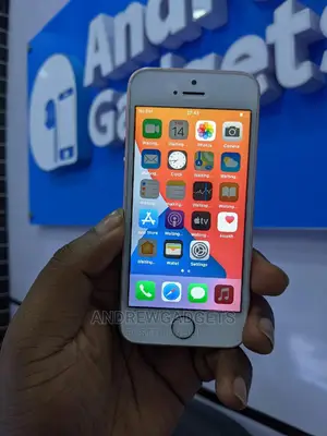 Apple iPhone SE 64 GB Rose Gold