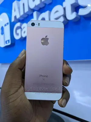Apple iPhone SE 64 GB Rose Gold