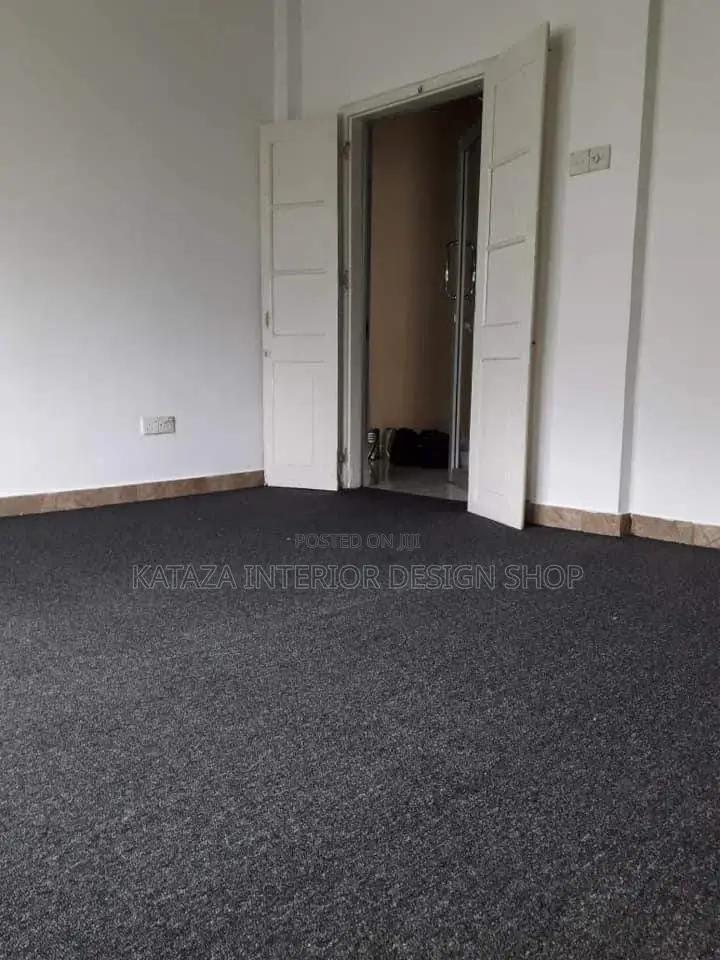 Woolen Carpet