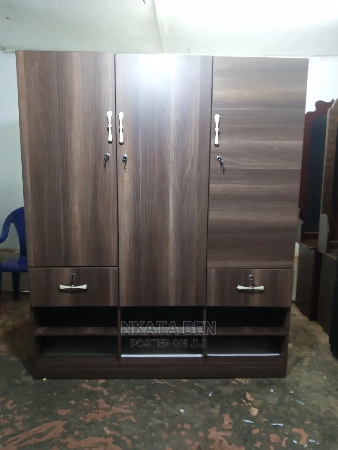 American Walnut Wadrope
