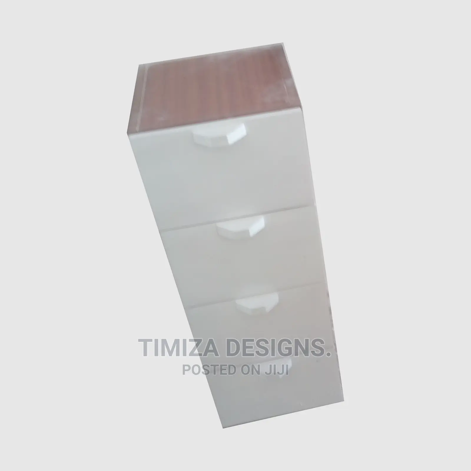 Nice Drawers Unit