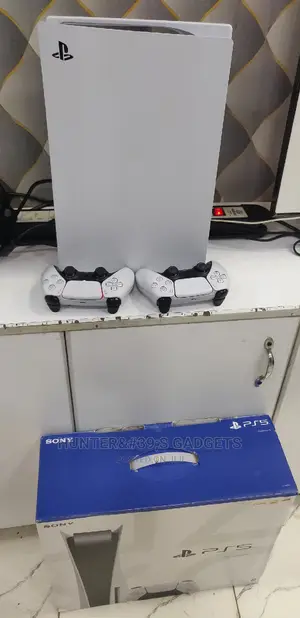 Sony Playstation 5 With 2 Game Controller