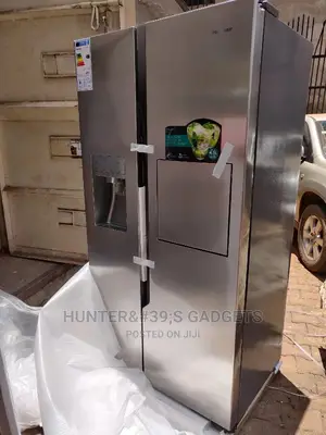 Hisense 700litres Fridge With Water Dispenser Ice Maker