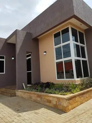 Furnished 4bdrm House in Kira for Sale