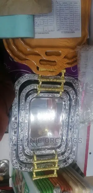Metallic Trays With Gold Handles 3 Pieces