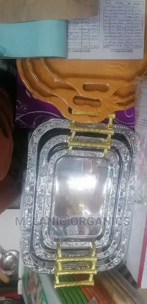 Metallic Trays With Gold Handles 3 Pieces