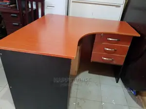 Office Desk (Curved)