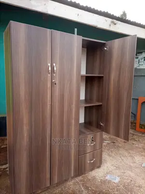 American Walnut Wadrope