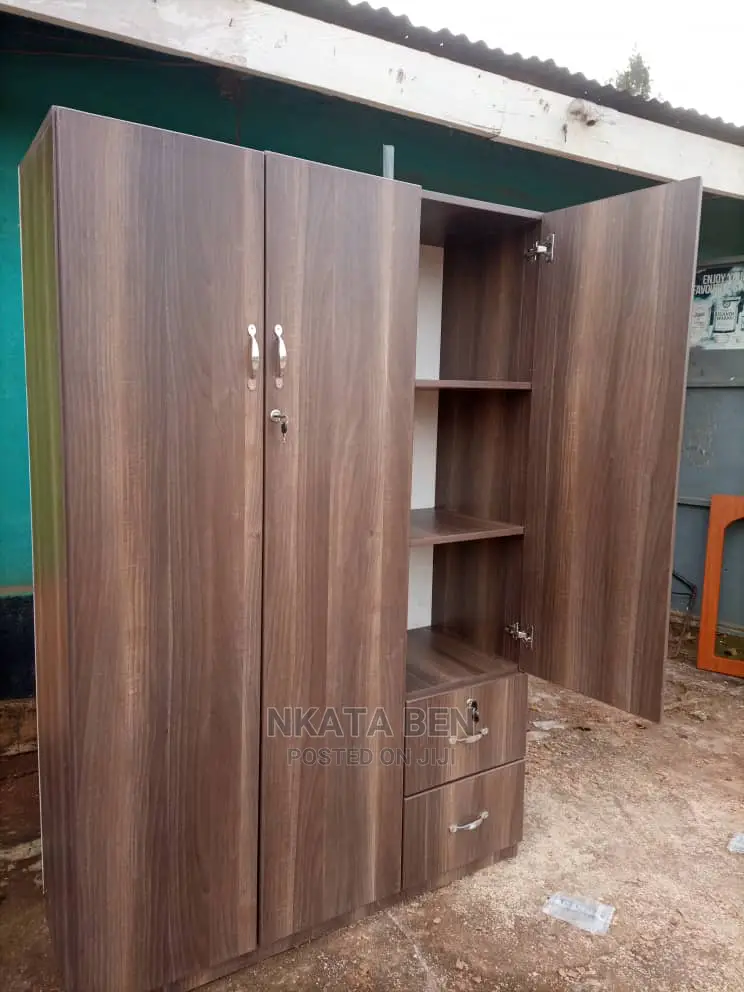 American Walnut Wadrope