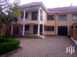 5 Bedrooms Apartment For Rent