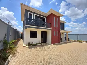 Furnished 5bdrm House in Kira for Sale