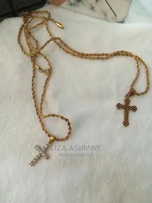 Gold Rope Chains for Both Men and Women With a Cross Pendant
