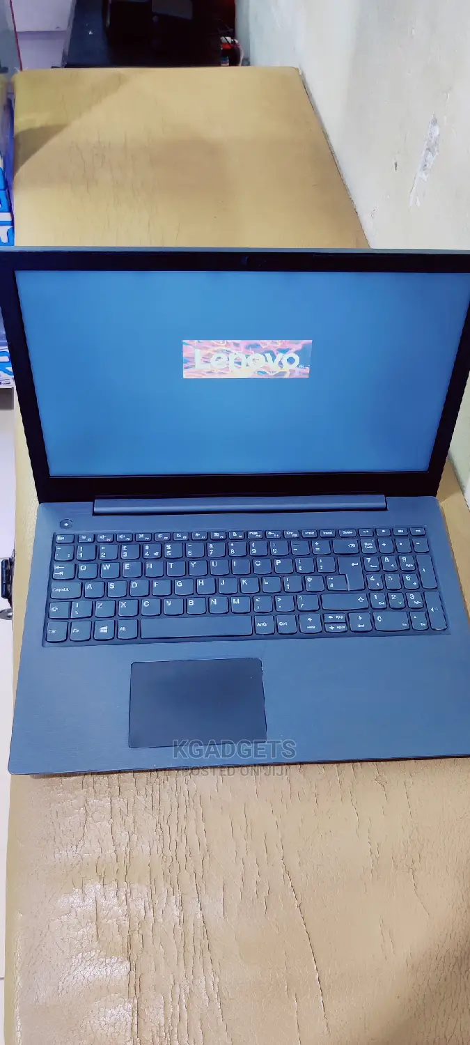 Laptop Lenovo V130 8GB Intel Celeron HDD 500GB