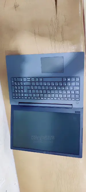 Laptop Lenovo V130 8GB Intel Celeron HDD 500GB
