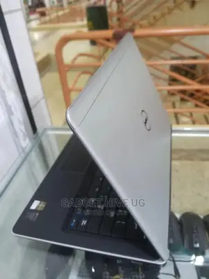 Laptop Dell Latitude 7440 4GB Intel Core I5 HDD 500GB