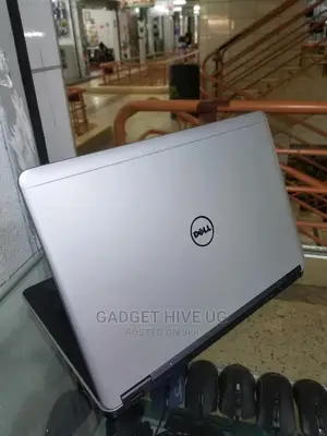 Laptop Dell Latitude 7440 4GB Intel Core I5 HDD 500GB