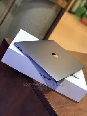 Laptop Apple MacBook 2017 16GB Intel Core I7 SSD 512GB