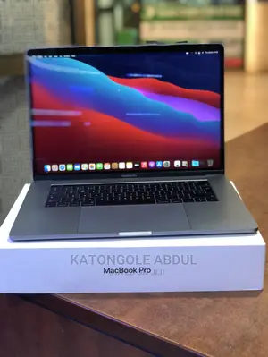 Laptop Apple MacBook 2017 16GB Intel Core I7 SSD 512GB
