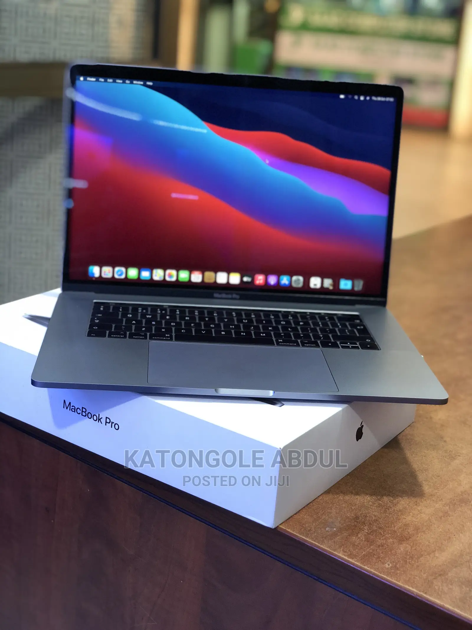 Laptop Apple MacBook 2017 16GB Intel Core I7 SSD 512GB