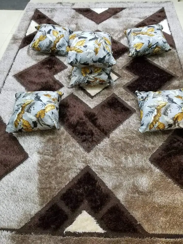 Centre Carpet