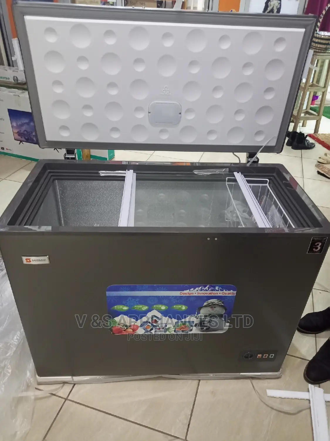 350lts Sayona Freezer