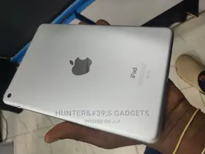 Apple iPad Mini 4 128 GB Silver