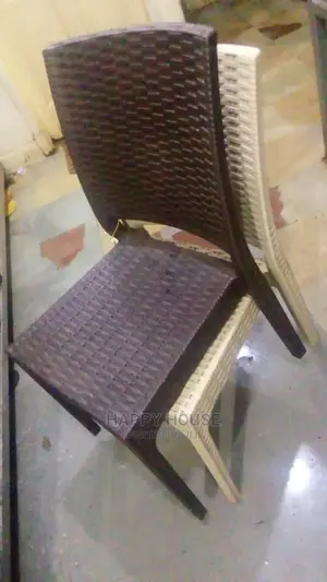 Strong Plastic Resturant Chairs