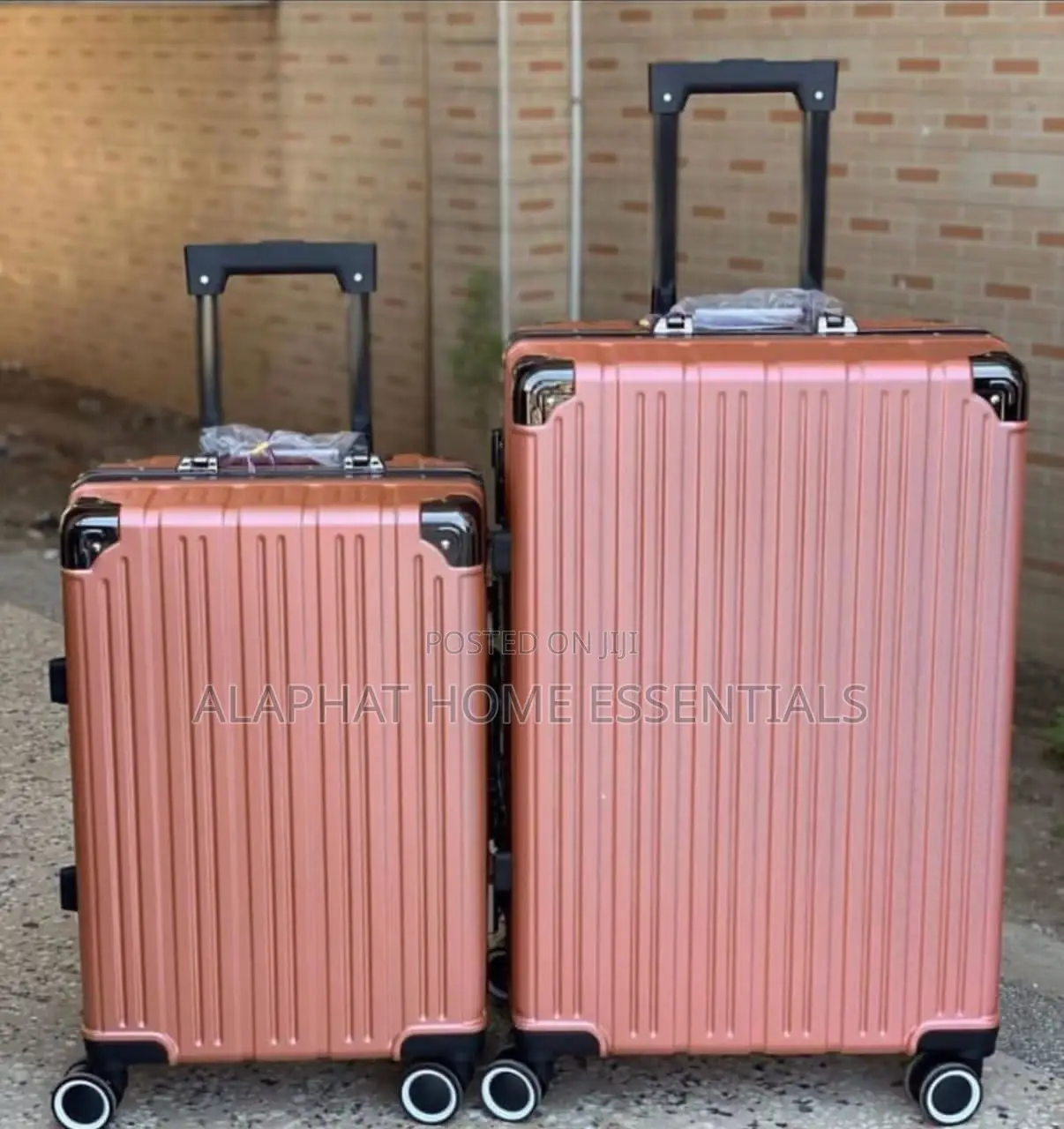 Class Pair of Bags
