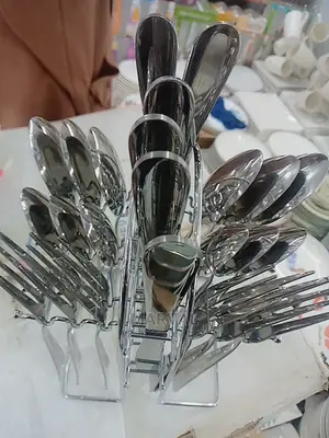Cutlery Set (24pcs and a Stand)