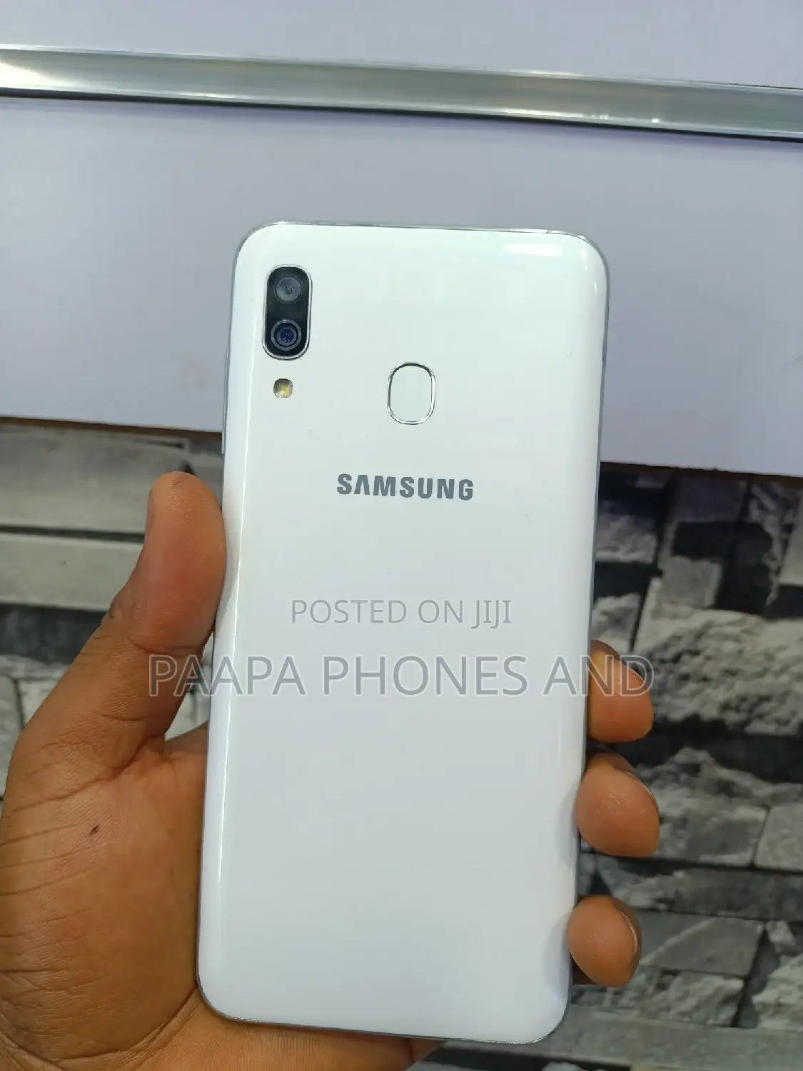 Samsung Galaxy A30 64 GB White