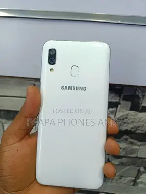Samsung Galaxy A30 64 GB White