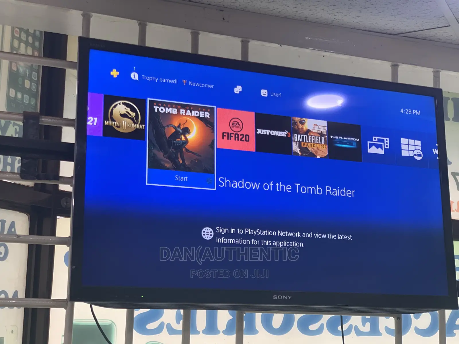 Sony Ps4 Slim Console With 2 Original Pads and 1 Game