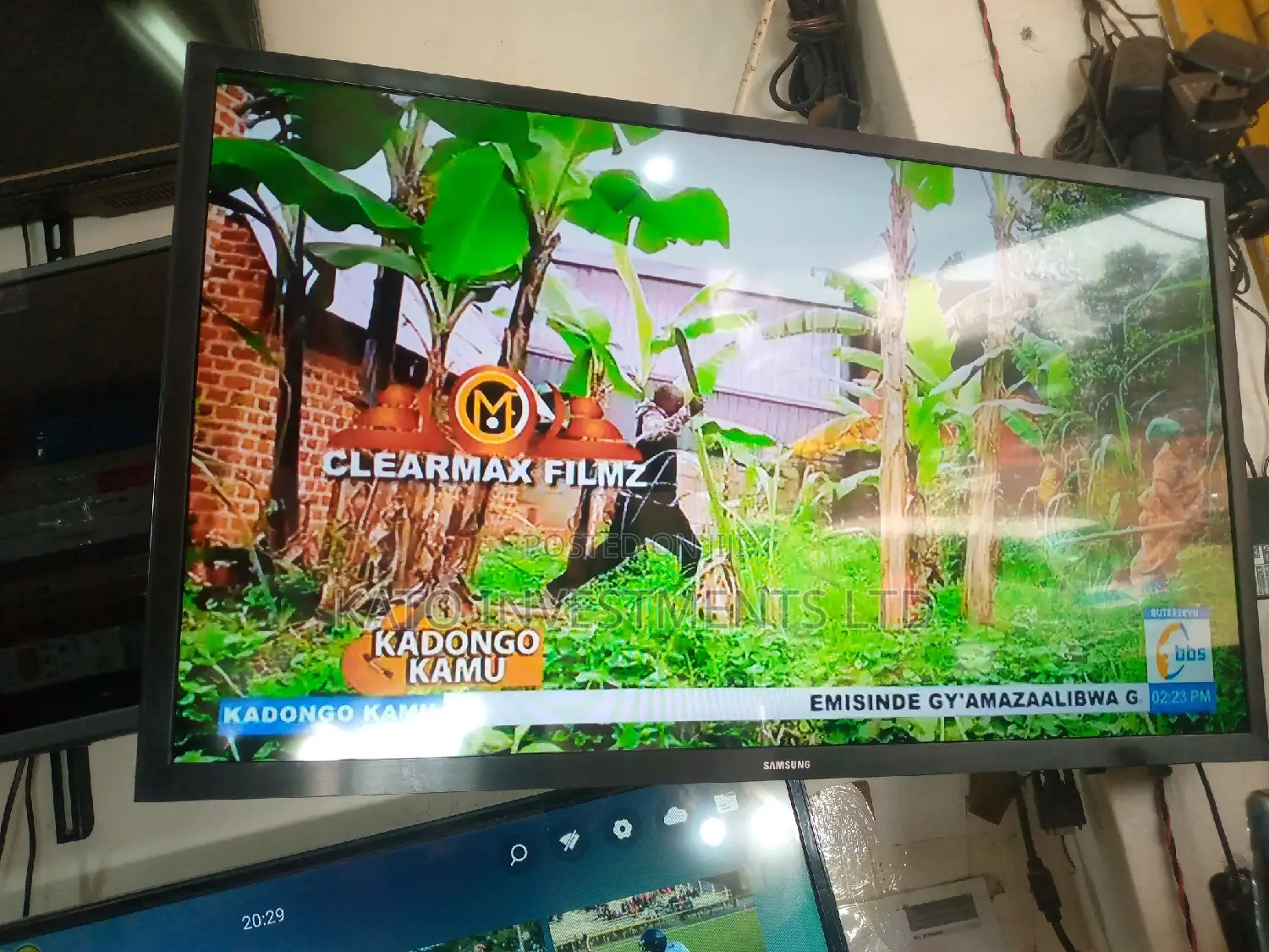 Samsung 32 Inches Tv