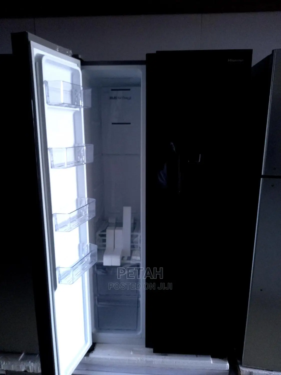 670 Litres Hisense Fridge Side by Side