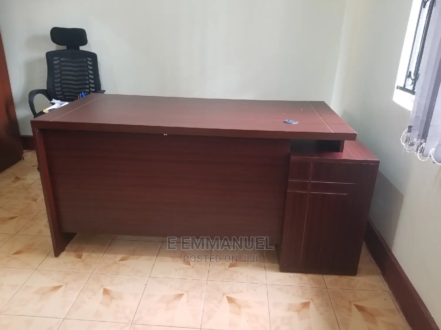 Office Desk