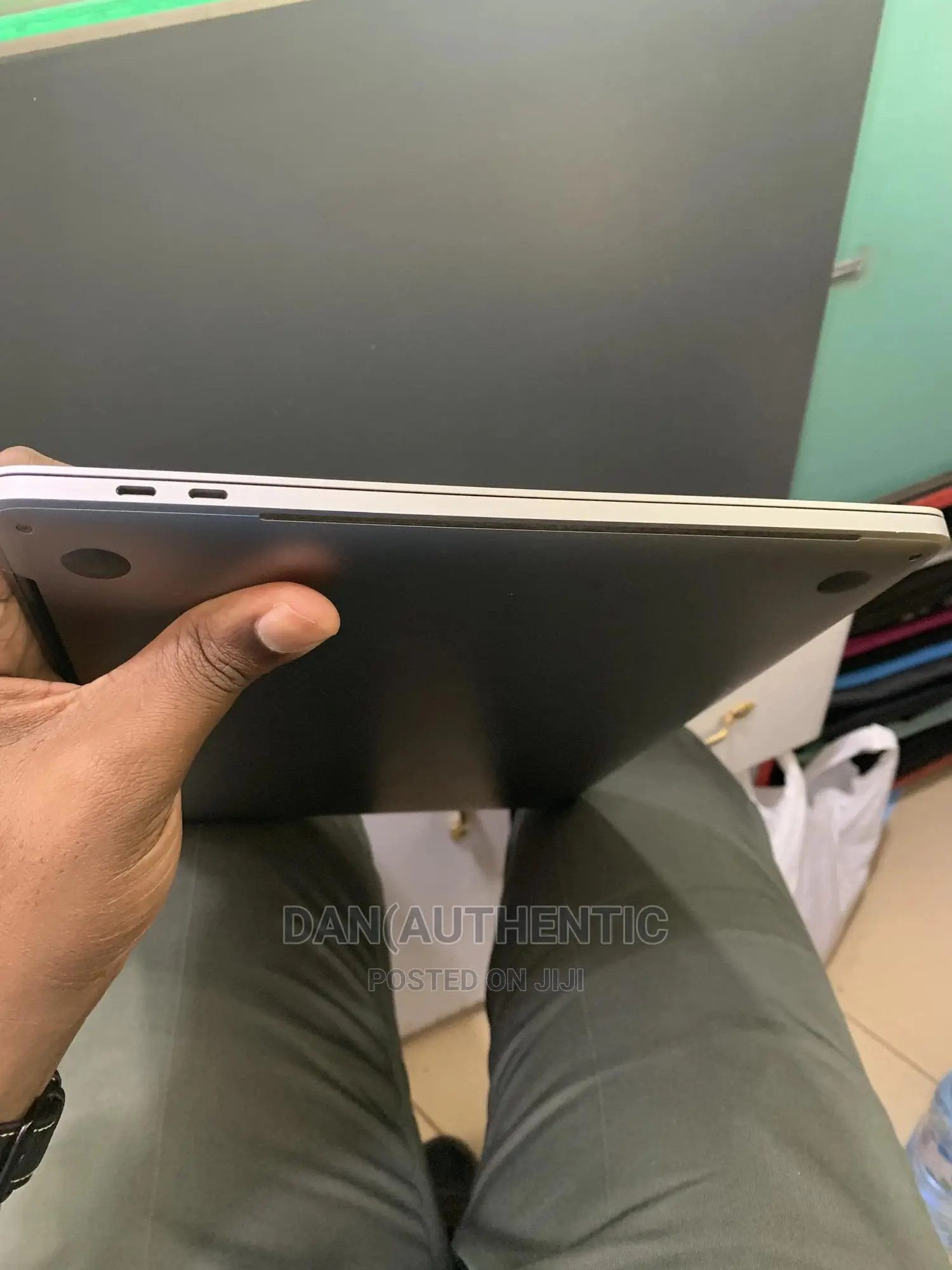 Laptop Apple MacBook Pro 2017 16GB Intel Core i7 SSD 512GB