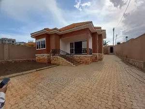 Furnished 4bdrm House in Tarmack, Kira for Sale
