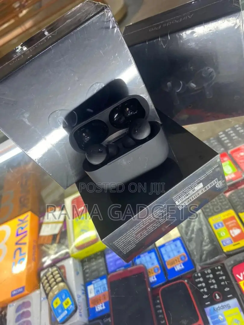 Black Airpods Pro