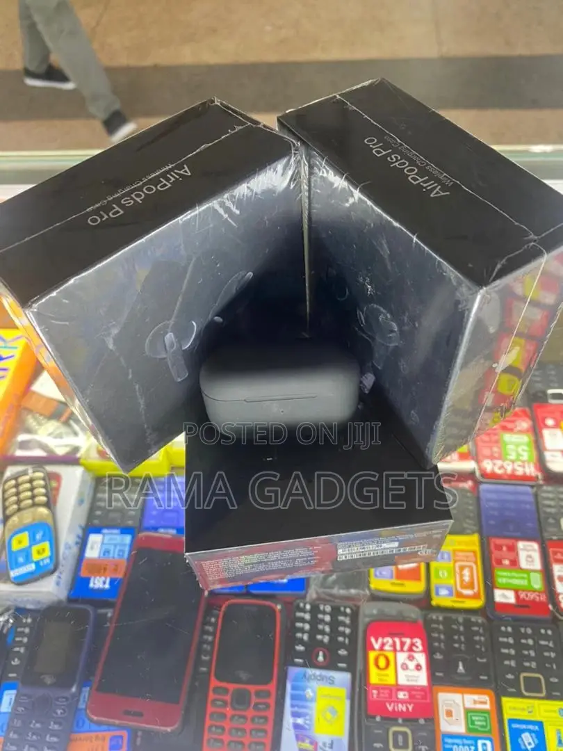 Black Airpods Pro