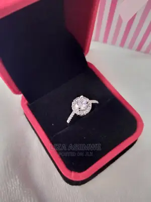 Quality Engagement Rings Available With the Ring Box