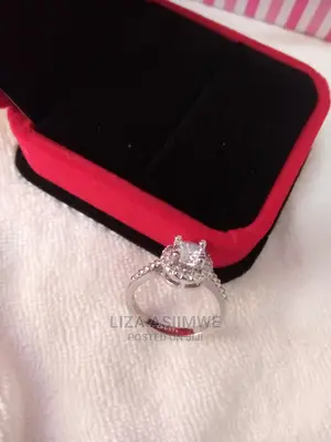 Quality Engagement Rings Available With the Ring Box