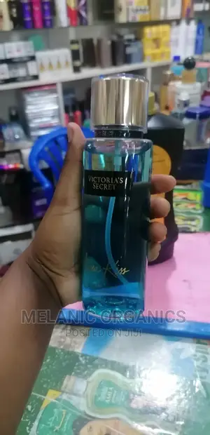 Victoria Secret Aqua Kiss Fragrance Mist