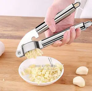Garlic Press(Metallic)